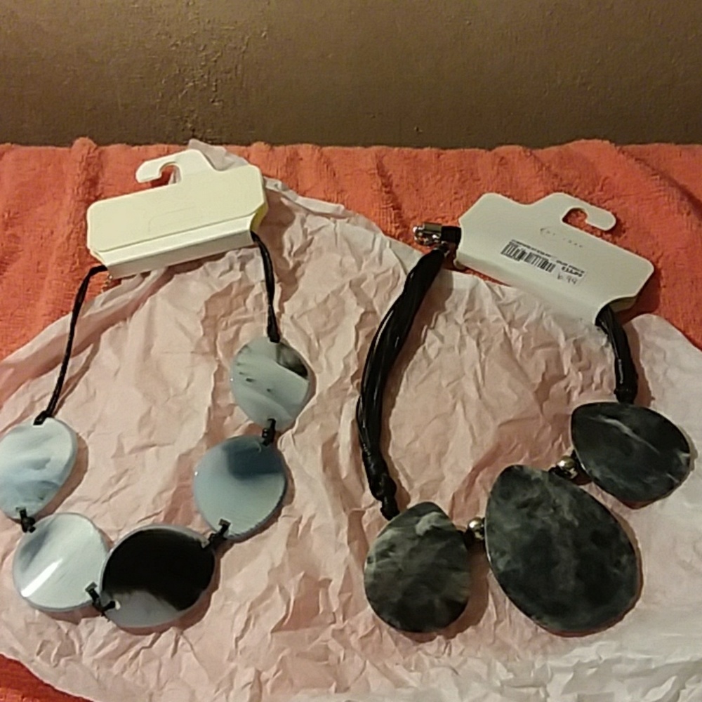 Necklace! 2 for the price of one💦